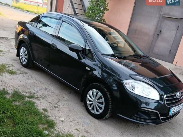 Черный Фиат Линеа, объемом двигателя 1.37 л и пробегом 124 тыс. км за 5800 $, фото 1 на Automoto.ua