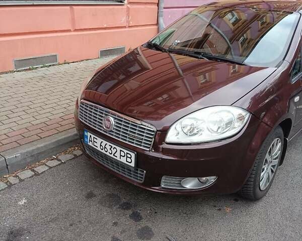 Коричневый Фиат Линеа, объемом двигателя 1.25 л и пробегом 130 тыс. км за 4000 $, фото 1 на Automoto.ua