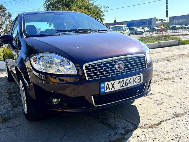 Коричневый Фиат Линеа, объемом двигателя 1.4 л и пробегом 264 тыс. км за 5600 $, фото 1 на Automoto.ua