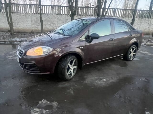 Червоний Фіат Лінеа, об'ємом двигуна 1.4 л та пробігом 218 тис. км за 5700 $, фото 1 на Automoto.ua