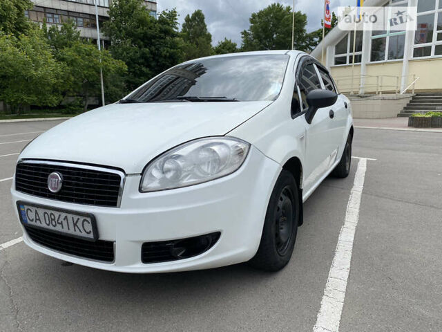 Фиат Линеа, объемом двигателя 1.37 л и пробегом 205 тыс. км за 5300 $, фото 1 на Automoto.ua