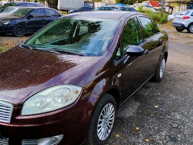 Фиат Линеа, объемом двигателя 1.4 л и пробегом 120 тыс. км за 4000 $, фото 1 на Automoto.ua