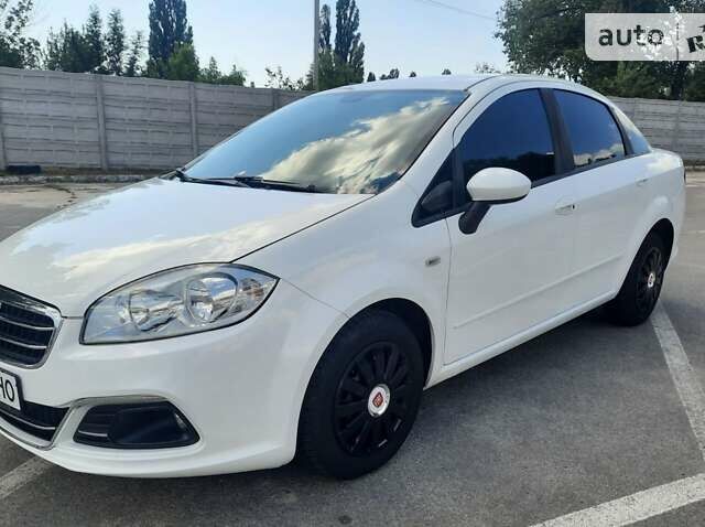 Фиат Линеа, объемом двигателя 1.3 л и пробегом 169 тыс. км за 5800 $, фото 1 на Automoto.ua