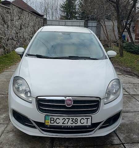 Фиат Линеа, объемом двигателя 1.4 л и пробегом 248 тыс. км за 5600 $, фото 1 на Automoto.ua