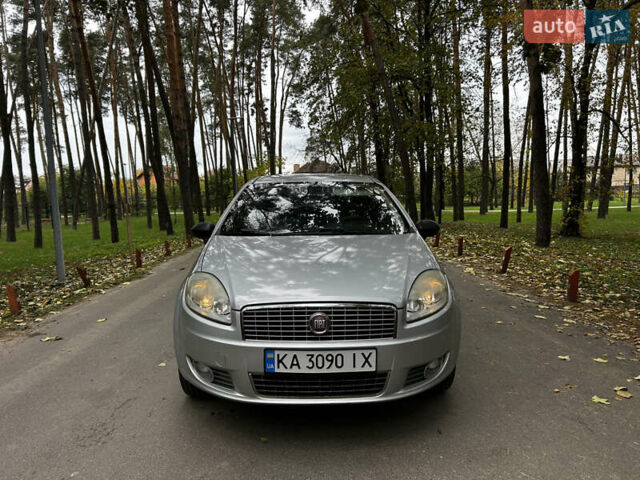 Серый Фиат Линеа, объемом двигателя 1.37 л и пробегом 110 тыс. км за 4500 $, фото 1 на Automoto.ua