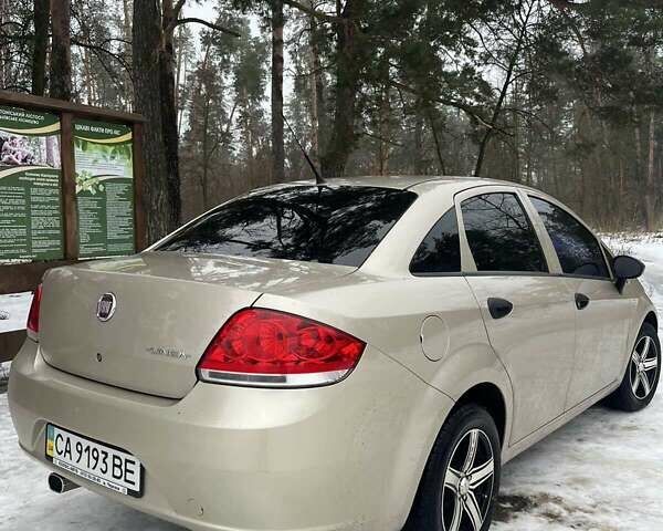 Серый Фиат Линеа, объемом двигателя 1.37 л и пробегом 33 тыс. км за 6450 $, фото 1 на Automoto.ua