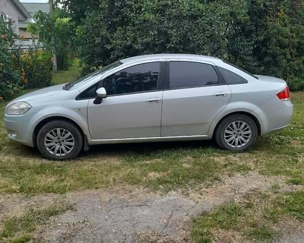 Серый Фиат Линеа, объемом двигателя 1.37 л и пробегом 180 тыс. км за 4900 $, фото 1 на Automoto.ua