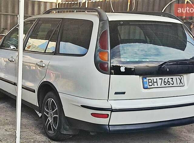 Білий Фіат Мареа, об'ємом двигуна 1.9 л та пробігом 416 тис. км за 2500 $, фото 1 на Automoto.ua