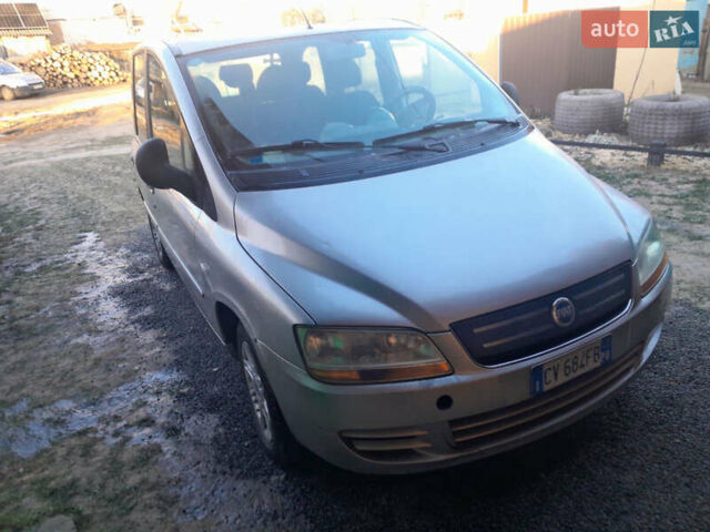 Сірий Фіат Мультіпла, об'ємом двигуна 1.6 л та пробігом 123 тис. км за 1900 $, фото 1 на Automoto.ua