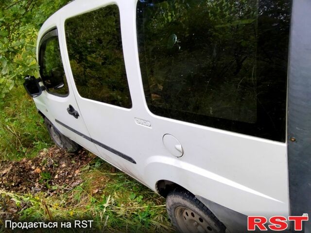 Білий Фіат Добло, об'ємом двигуна 1.9 л та пробігом 348 тис. км за 3100 $, фото 1 на Automoto.ua