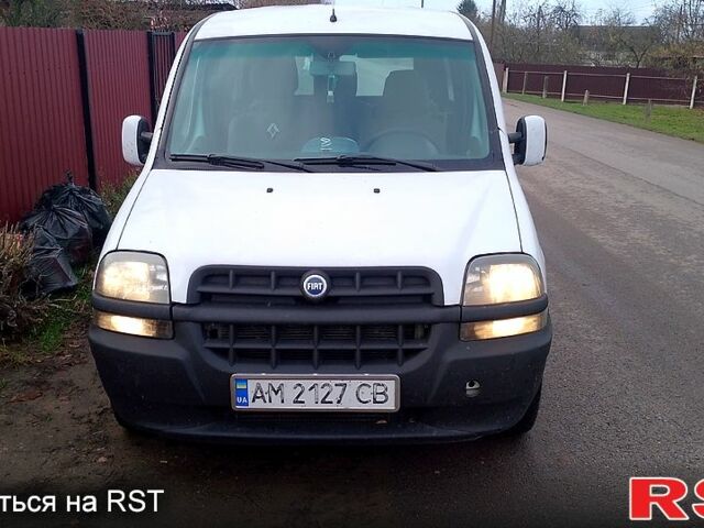 Белый Фиат Добло, объемом двигателя 1.9 л и пробегом 280 тыс. км за 3700 $, фото 1 на Automoto.ua