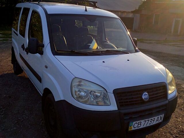 Фиат Добло 2006 в Чернигове на Automoto.ua Белый Фиат Добло, объемом двигателя 1.2 л и пробегом 0 тыс. км за 3700 $, фото 1 на Automoto.ua