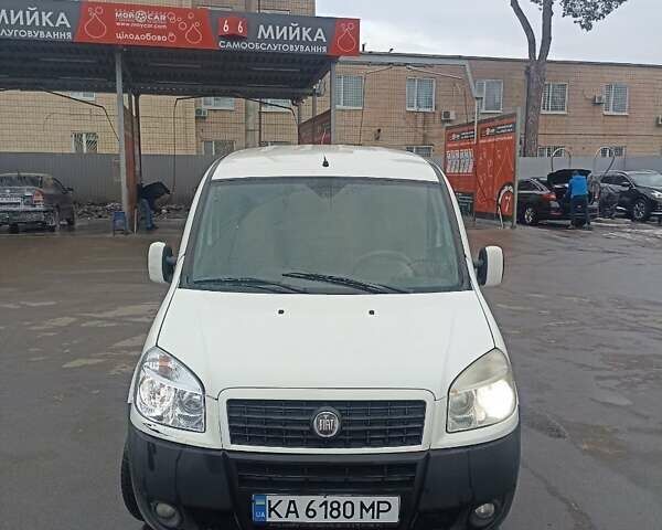 Білий Фіат Добло, об'ємом двигуна 1.9 л та пробігом 268 тис. км за 3000 $, фото 1 на Automoto.ua