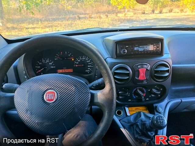 Білий Фіат Добло, об'ємом двигуна 1.6 л та пробігом 211 тис. км за 1711 $, фото 1 на Automoto.ua