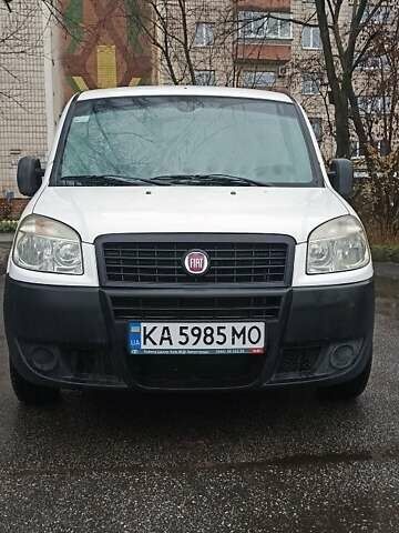 Білий Фіат Добло, об'ємом двигуна 1.4 л та пробігом 364 тис. км за 3800 $, фото 1 на Automoto.ua
