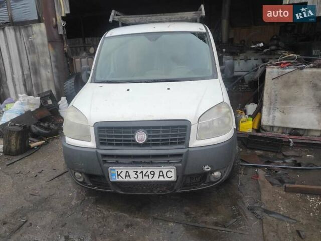 Білий Фіат Добло, об'ємом двигуна 1.25 л та пробігом 300 тис. км за 3800 $, фото 1 на Automoto.ua