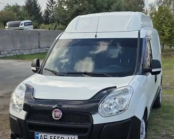 Белый Фиат Добло, объемом двигателя 1.6 л и пробегом 196 тыс. км за 5700 $, фото 1 на Automoto.ua