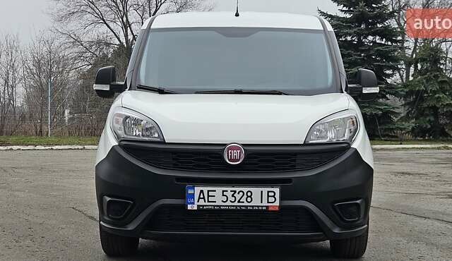 Белый Фиат Добло, объемом двигателя 1.3 л и пробегом 86 тыс. км за 9500 $, фото 1 на Automoto.ua