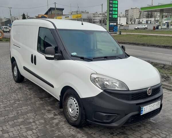 Белый Фиат Добло, объемом двигателя 1.6 л и пробегом 174 тыс. км за 9500 $, фото 1 на Automoto.ua