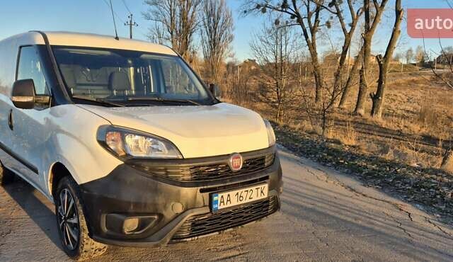 Белый Фиат Добло, объемом двигателя 1.37 л и пробегом 174 тыс. км за 6200 $, фото 1 на Automoto.ua
