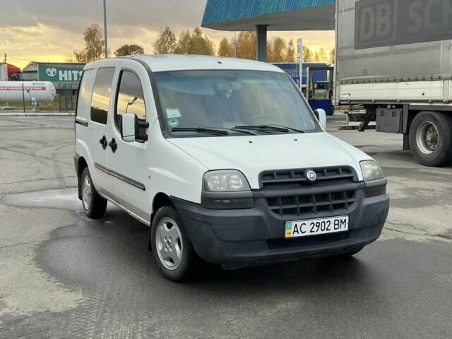 Белый Фиат Добло, объемом двигателя 1.6 л и пробегом 314 тыс. км за 1900 $, фото 1 на Automoto.ua