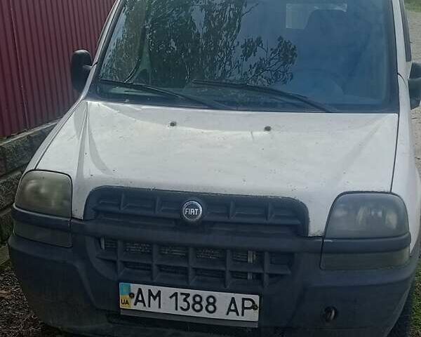 Белый Фиат Добло, объемом двигателя 1.91 л и пробегом 250 тыс. км за 3000 $, фото 1 на Automoto.ua