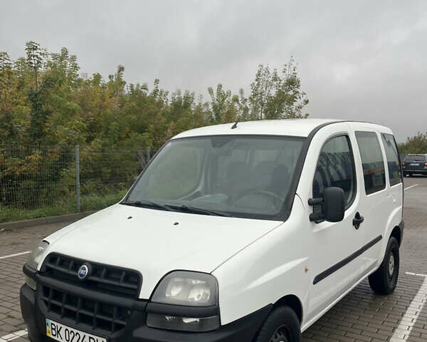 Белый Фиат Добло, объемом двигателя 1.91 л и пробегом 260 тыс. км за 4200 $, фото 1 на Automoto.ua