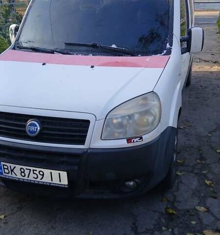 Белый Фиат Добло, объемом двигателя 1.91 л и пробегом 320 тыс. км за 4100 $, фото 1 на Automoto.ua