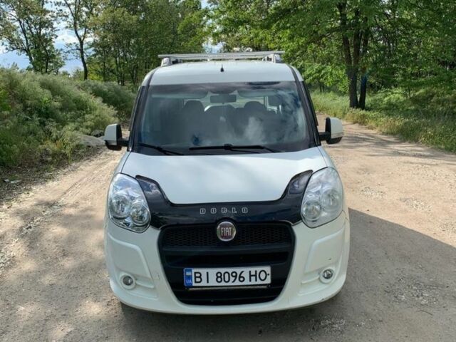 Белый Фиат Добло, объемом двигателя 1.4 л и пробегом 360 тыс. км за 5700 $, фото 1 на Automoto.ua