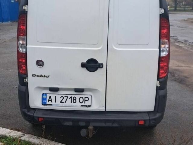 Белый Фиат Добло, объемом двигателя 1.4 л и пробегом 260 тыс. км за 3300 $, фото 1 на Automoto.ua