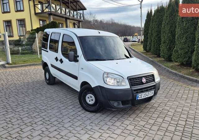 Белый Фиат Добло, объемом двигателя 1.3 л и пробегом 330 тыс. км за 3999 $, фото 1 на Automoto.ua