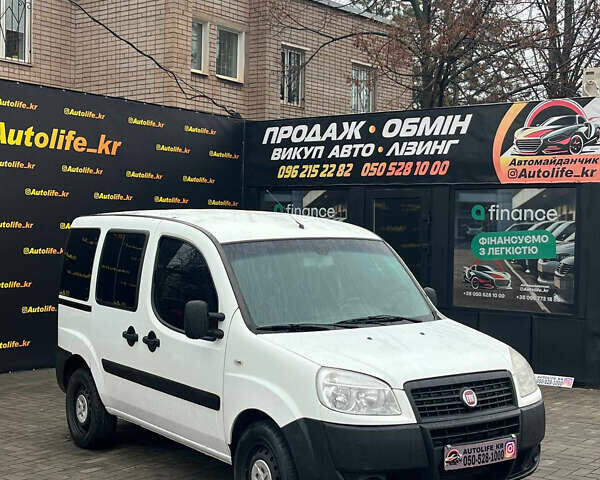 Білий Фіат Добло, об'ємом двигуна 1.3 л та пробігом 161 тис. км за 5700 $, фото 1 на Automoto.ua