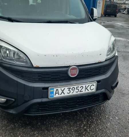 Белый Фиат Добло, объемом двигателя 1.6 л и пробегом 216 тыс. км за 9500 $, фото 1 на Automoto.ua