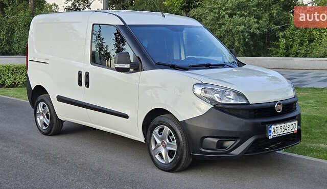Белый Фиат Добло, объемом двигателя 1.3 л и пробегом 72 тыс. км за 9300 $, фото 1 на Automoto.ua