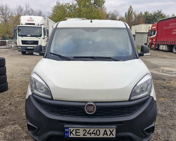 Белый Фиат Добло, объемом двигателя 1.3 л и пробегом 177 тыс. км за 9500 $, фото 1 на Automoto.ua