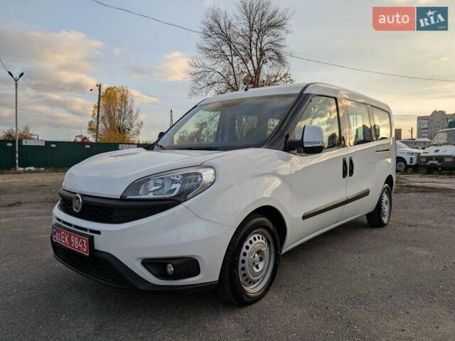 Белый Фиат Добло, объемом двигателя 1.3 л и пробегом 100 тыс. км за 10800 $, фото 1 на Automoto.ua