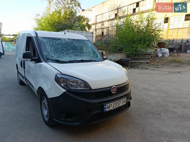 Белый Фиат Добло, объемом двигателя 1.2 л и пробегом 48 тыс. км за 7000 $, фото 1 на Automoto.ua