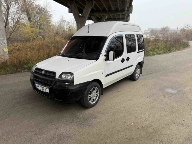 Белый Фиат Добло, объемом двигателя 1.6 л и пробегом 300 тыс. км за 3000 $, фото 1 на Automoto.ua