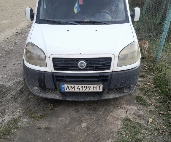 Білий Фіат Добло, об'ємом двигуна 1.9 л та пробігом 300 тис. км за 2900 $, фото 1 на Automoto.ua