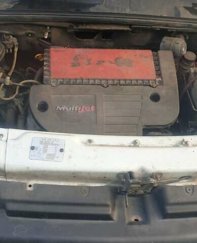 Белый Фиат Добло, объемом двигателя 1.3 л и пробегом 270 тыс. км за 4000 $, фото 1 на Automoto.ua