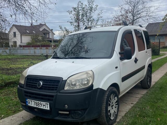 Белый Фиат Добло, объемом двигателя 1.2 л и пробегом 275 тыс. км за 3500 $, фото 1 на Automoto.ua