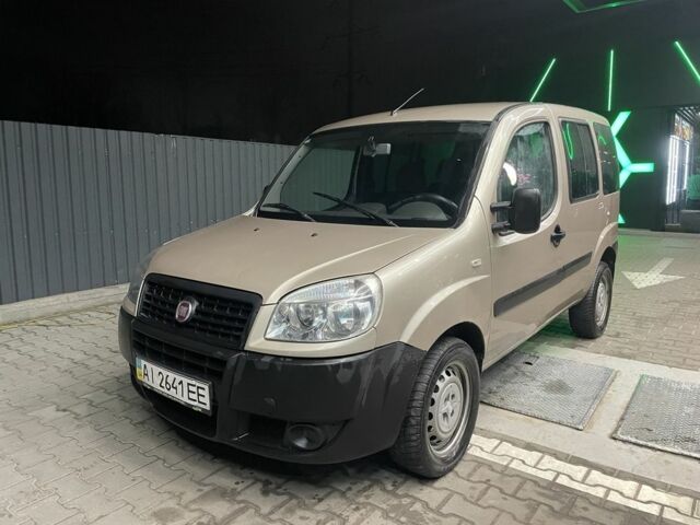 Бежевый Фиат Добло, объемом двигателя 1.2 л и пробегом 354 тыс. км за 5250 $, фото 1 на Automoto.ua