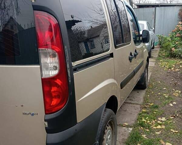 Бежевый Фиат Добло, объемом двигателя 1.25 л и пробегом 310 тыс. км за 5200 $, фото 1 на Automoto.ua