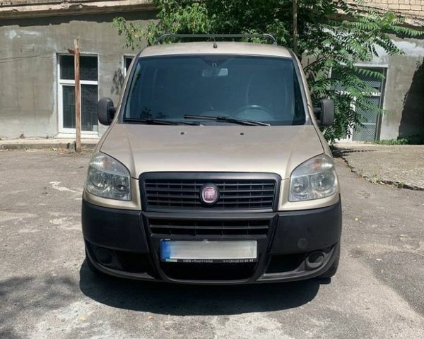 Бежевий Фіат Добло, об'ємом двигуна 0 л та пробігом 188 тис. км за 6900 $, фото 1 на Automoto.ua