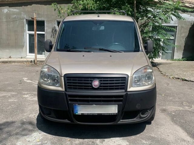 Бежевый Фиат Добло, объемом двигателя 0 л и пробегом 188 тыс. км за 6100 $, фото 1 на Automoto.ua
