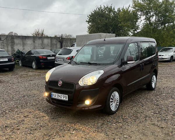 Коричневий Фіат Добло, об'ємом двигуна 1.37 л та пробігом 195 тис. км за 6600 $, фото 1 на Automoto.ua
