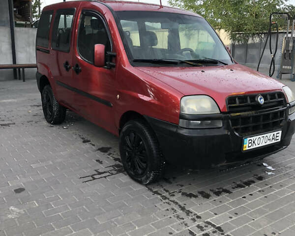 Красный Фиат Добло, объемом двигателя 1.91 л и пробегом 320 тыс. км за 3250 $, фото 1 на Automoto.ua