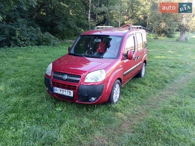 Красный Фиат Добло, объемом двигателя 1.37 л и пробегом 139 тыс. км за 5500 $, фото 1 на Automoto.ua