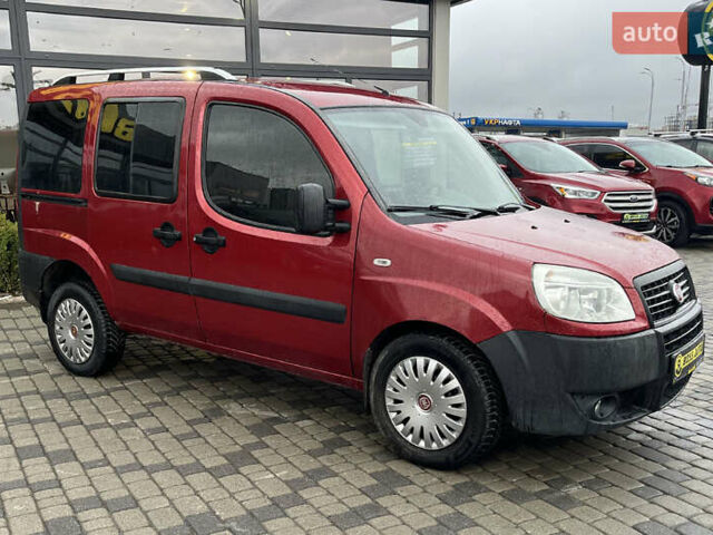 Красный Фиат Добло, объемом двигателя 1.37 л и пробегом 150 тыс. км за 5900 $, фото 1 на Automoto.ua