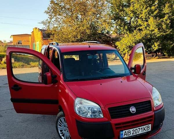 Красный Фиат Добло, объемом двигателя 1.3 л и пробегом 192 тыс. км за 6200 $, фото 1 на Automoto.ua